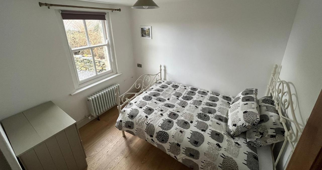 Newly Renovated Stone Cottage Located 2.5 Miles From Killarney Town Teernaboul Exterior photo